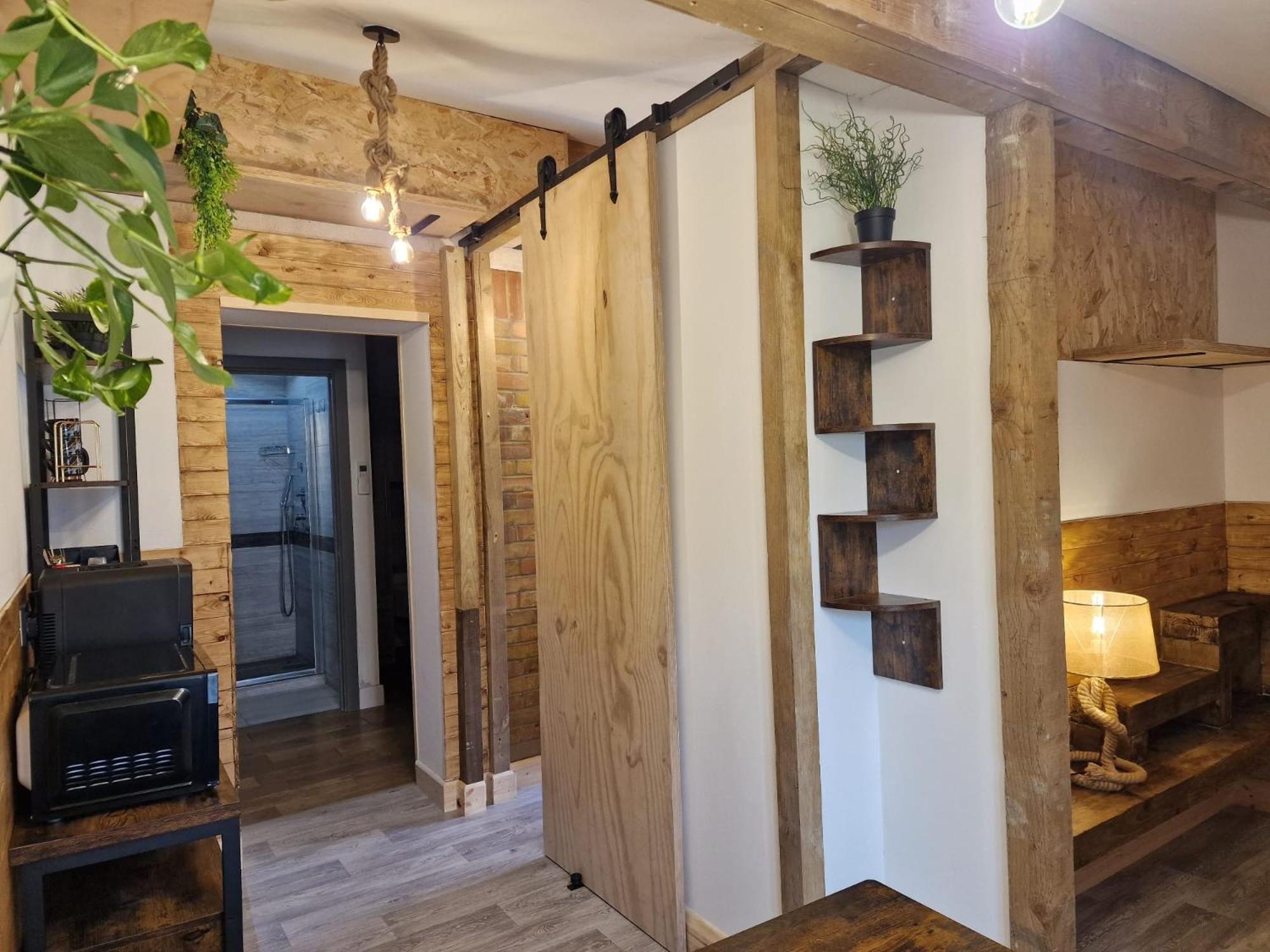 Two-Bedroom Cosy Country Lodge With Private Patio Greenhithe Ngoại thất bức ảnh