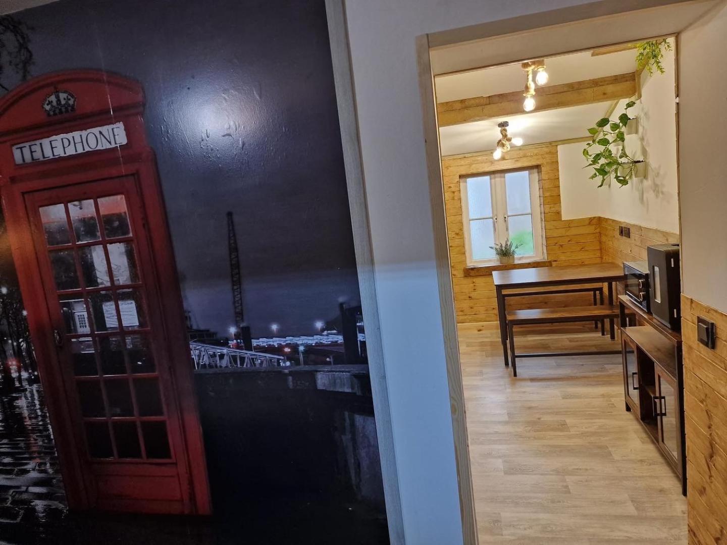Two-Bedroom Cosy Country Lodge With Private Patio Greenhithe Ngoại thất bức ảnh